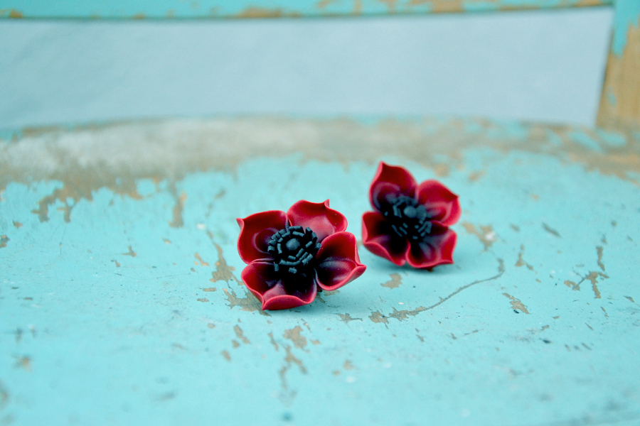 Poppy flower polymer clay earrings 2